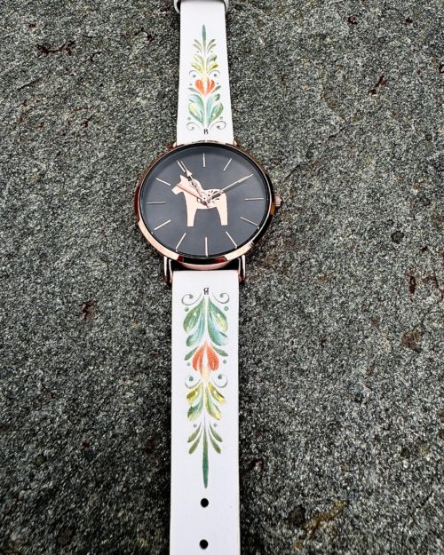 DALAWATCH ROSÉ /BLACK MED DESIGNAT LÄDERBAND KURBITS