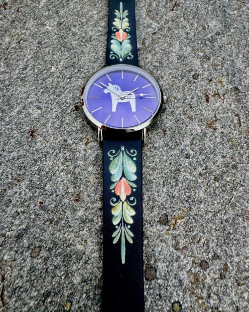 DALAWATCH STÅL BLÅ MED DESIGNAT LÄDERBAND KURBITS
