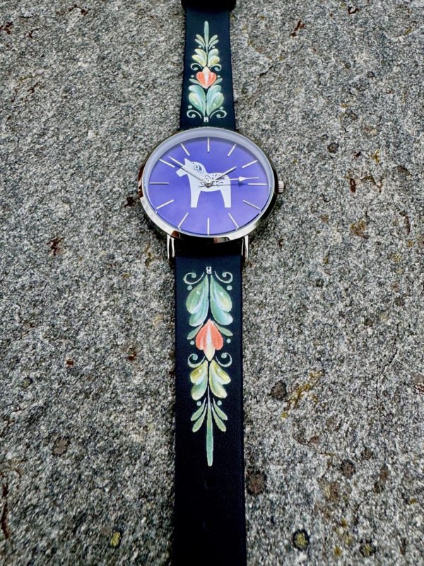 DALAWATCH STÅL BLÅ MED DESIGNAT LÄDERBAND KURBITS