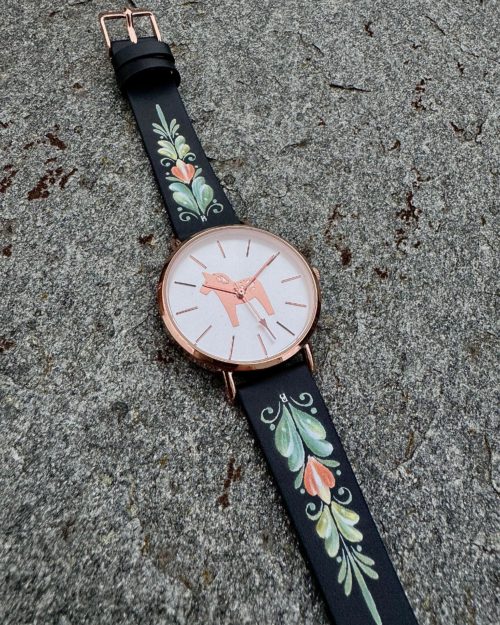 DALAWATCH ROSE / WHITE MED DESIGNAT SVART LÄDERBAND KURBITS