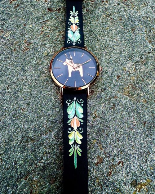 DALAWATCH ROSÉ / BLACK MED DESIGNAT LÄDERBAND KURBITS